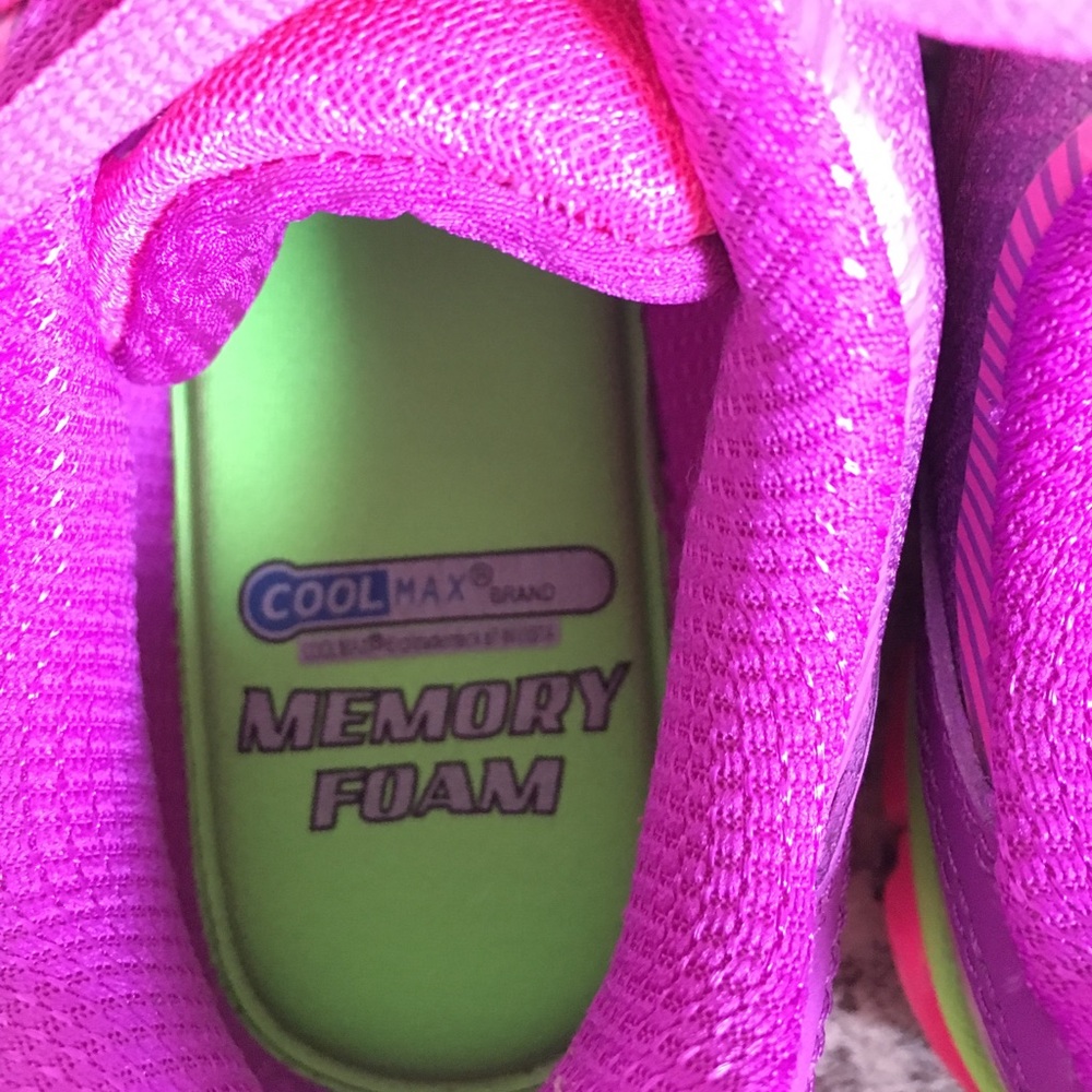 Fila Neon Shoes - Picture 4 of 6